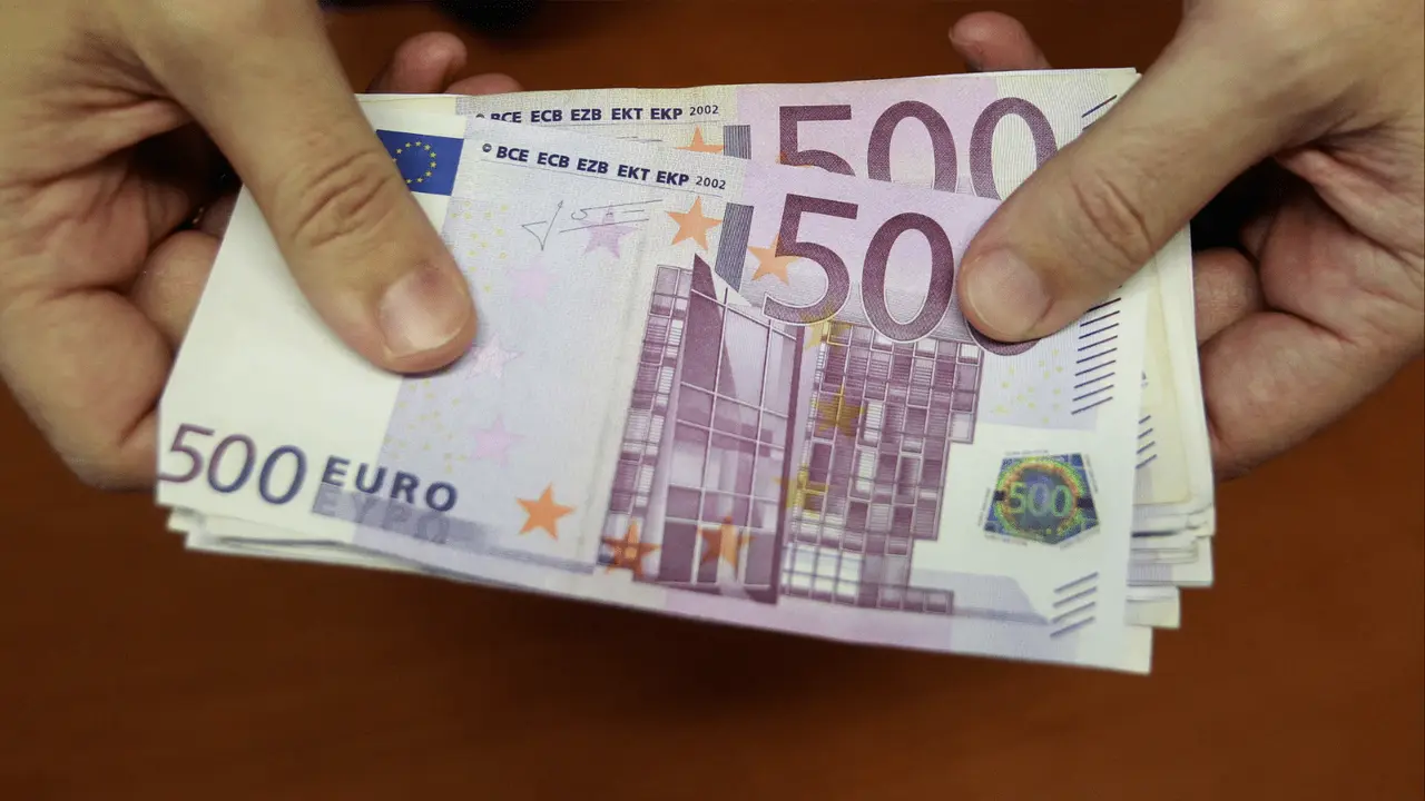 اليوم: سعر صرف اليورو مقابل الدينار الجزائري يثير الانتباه